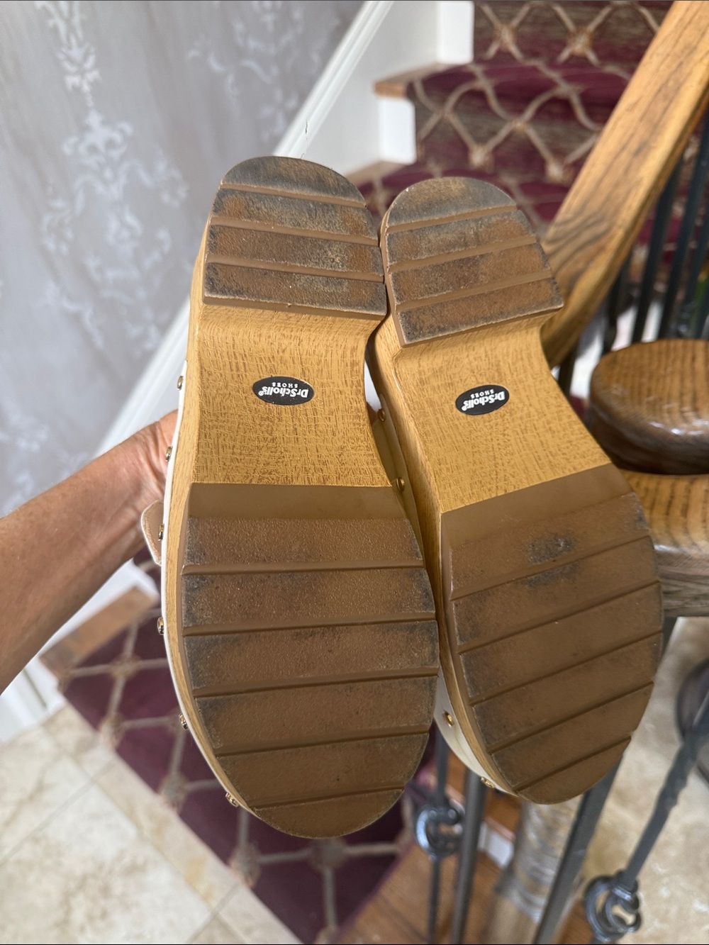 DR SCHOLLS classic clogs cream size 7 good condition - Picture 9 of 11